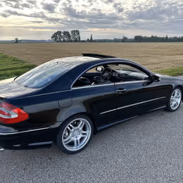 2005 Mercedes-Benz CLK 55 AMG - Image 5