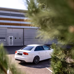 2006 Audi RS4 - Image 2