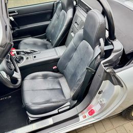 2006 Mazda MX-5 - Image 10