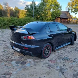 2011 Mitsubishi Lancer Evolution - Image 4