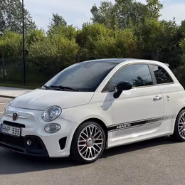 2015 Abarth 595 - Image 3
