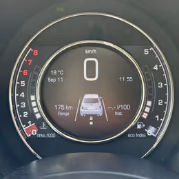 2015 Abarth 595 - Image 10