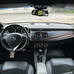 2016 Alfa Romeo Giulietta Veloce - Image 10