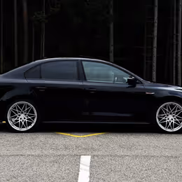 2016 Volkswagen Jetta GLI - Image 3