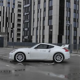 2017 Nissan 370Z - Image 3