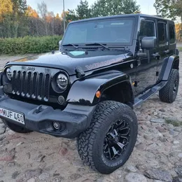2018 Jeep Wrangler Sahara - Image 3