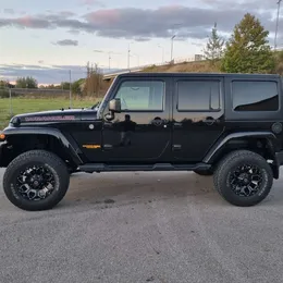 2018 Jeep Wrangler Sahara - Image 6