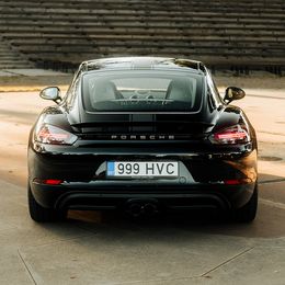 2018 Porsche 718 Cayman - Image 3