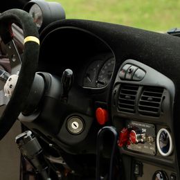 Mitsubishi Colt - Image 6