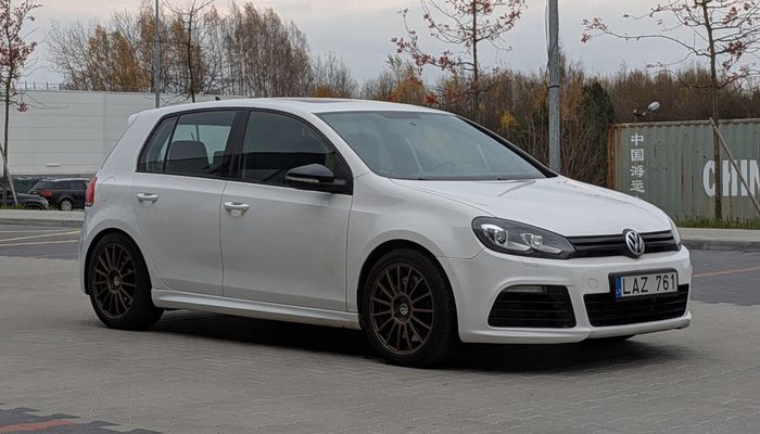 Volkswagen Golf R