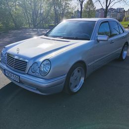 Mercedes-Benz E55 AMG - Image 3