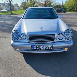 Mercedes-Benz E55 AMG - Image 5