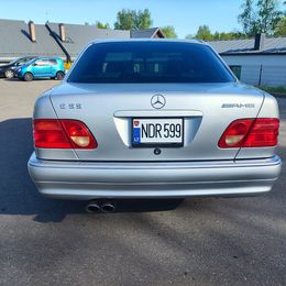 Mercedes-Benz E55 AMG - Image 7