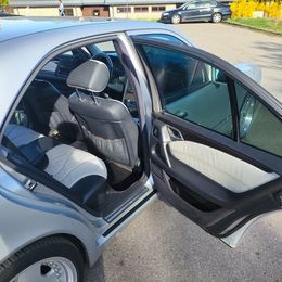 Mercedes-Benz E55 AMG - Image 13