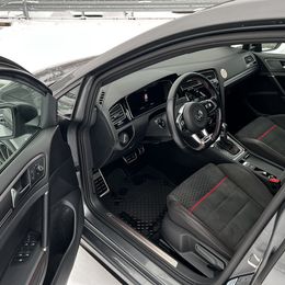 Volkswagen Golf GTI - Image 8