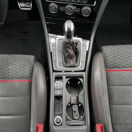 Volkswagen Golf GTI - Image 10