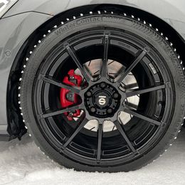 Volkswagen Golf GTI - Image 13