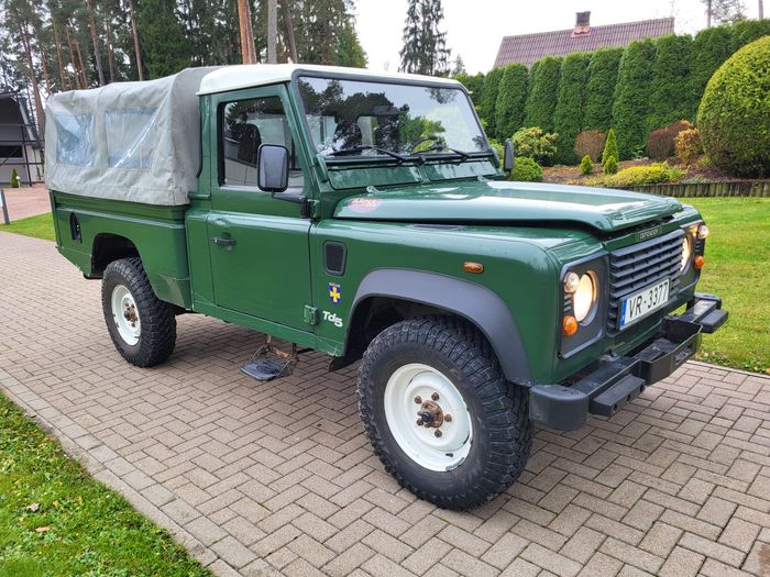 Land Rover Defender