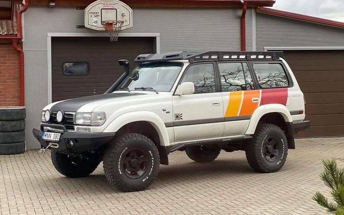Toyota Land Cruiser