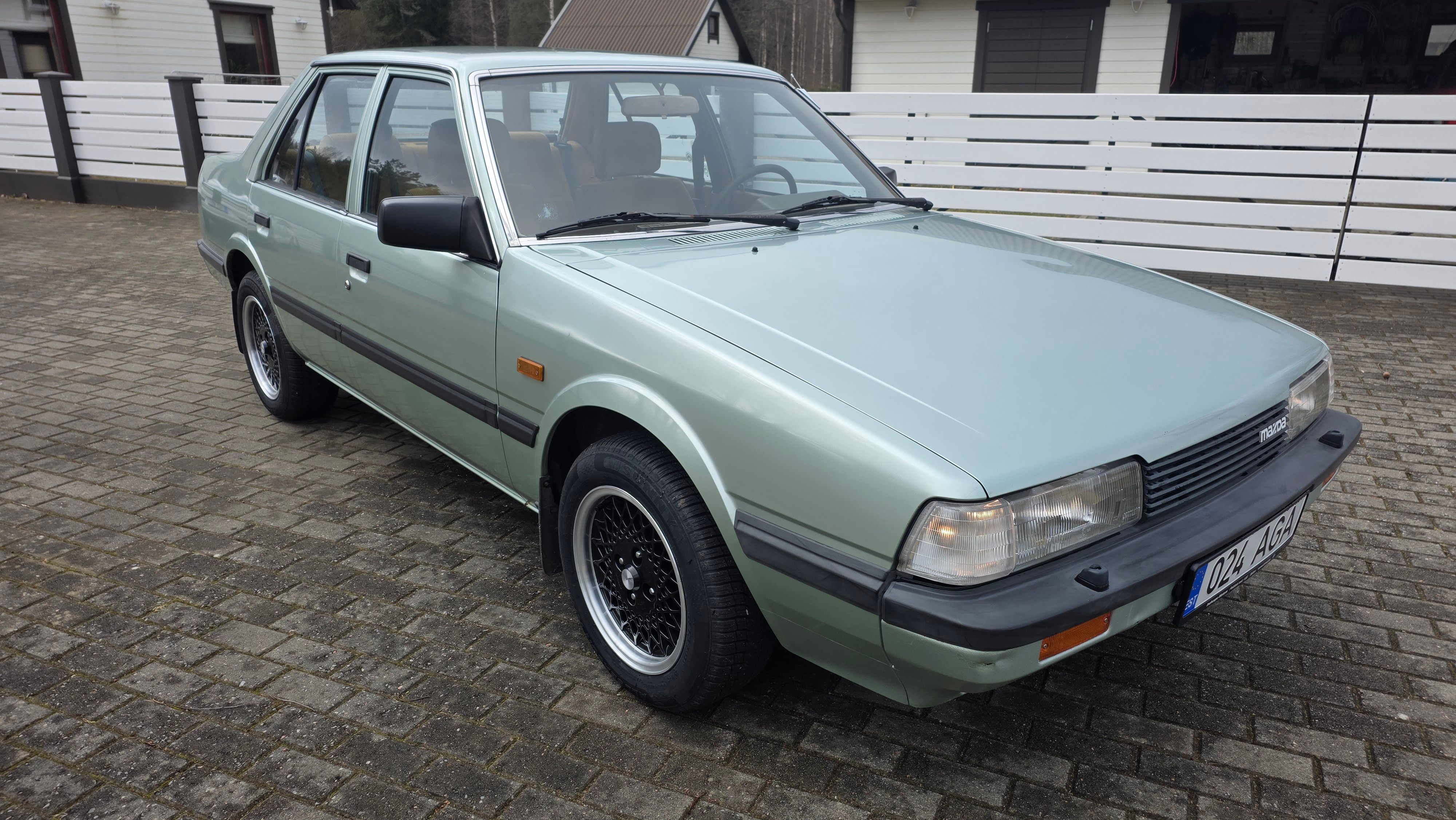 やっかい児 1984 Mazda 626 – €3,500 | Bucketlist – enthusiast car marketplace