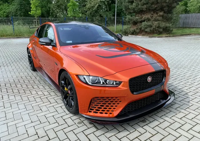 Jaguar XE SV Project 8