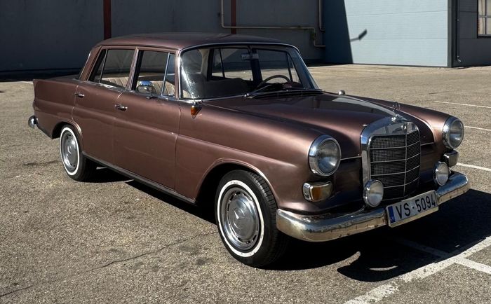 Mercedes-Benz 190 D