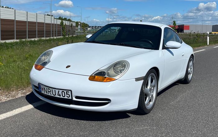 Porsche 911 Carrera