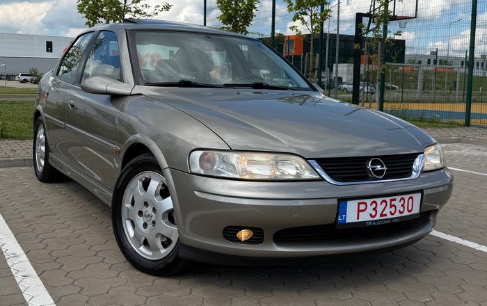 Opel Vectra V6