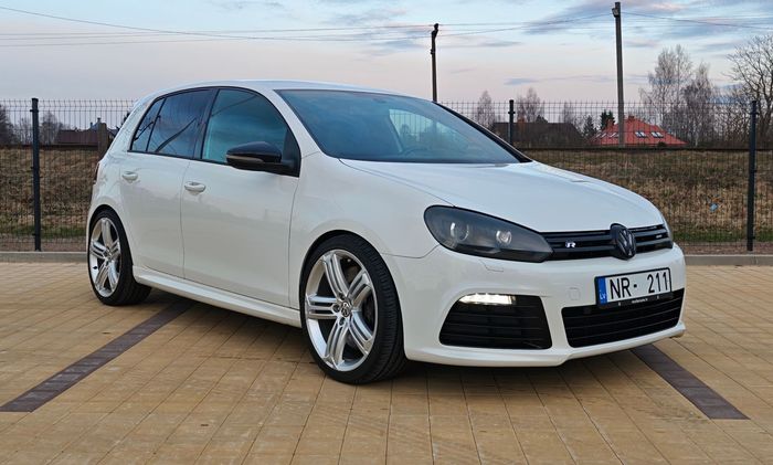 Volkswagen Golf R