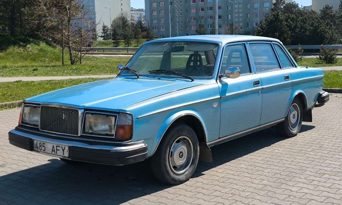 Volvo 264