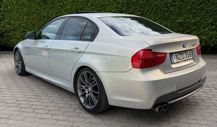 BMW 325i