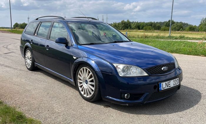 Ford Mondeo ST220