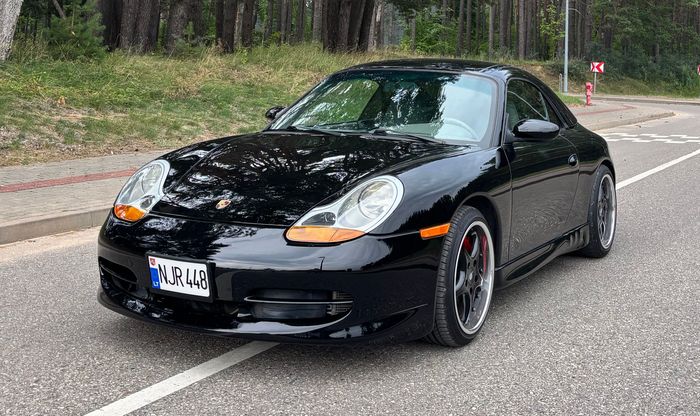 Porsche 911 Carrera