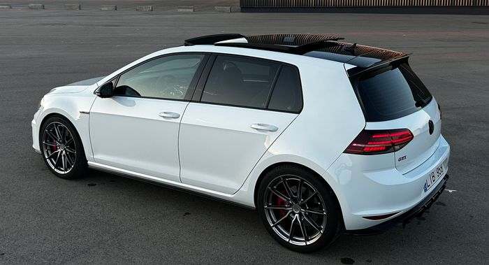 Volkswagen Golf GTI