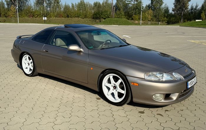 Lexus SC 400