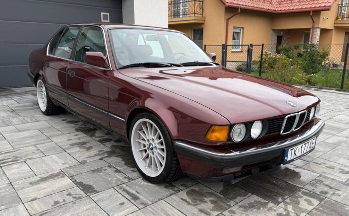 BMW 735i