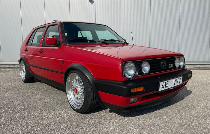 Volkswagen Golf GTI