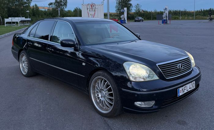 Lexus LS 430