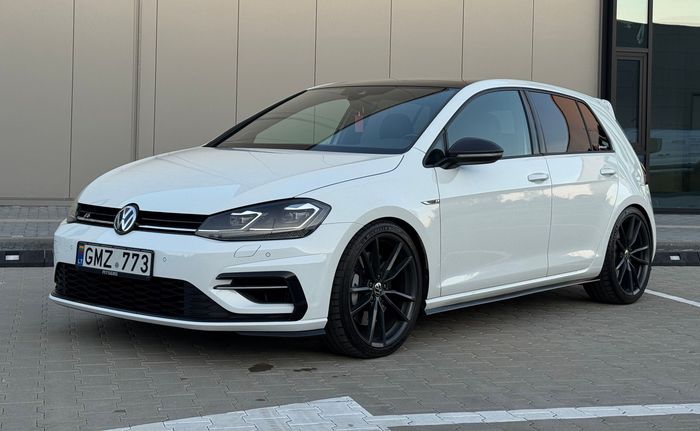 Volkswagen Golf R
