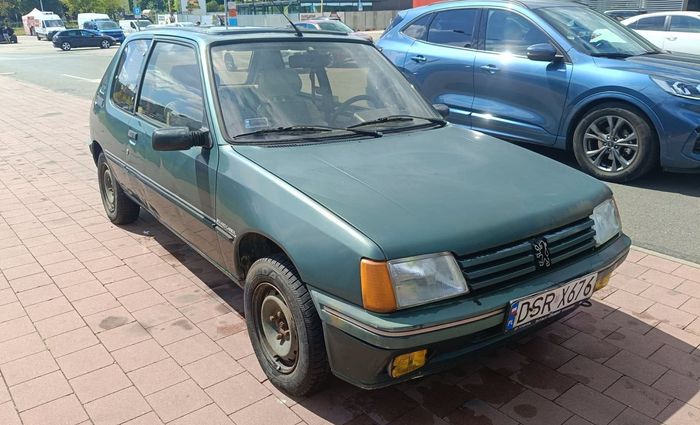 Peugeot 205