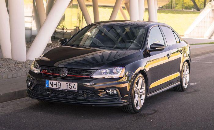 Volkswagen Jetta GLI