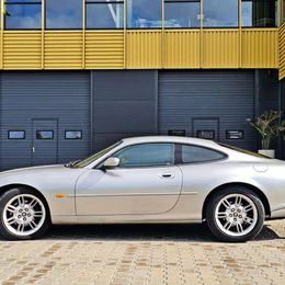 Jaguar XKR
