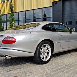 Jaguar XKR