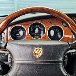 Jaguar XKR