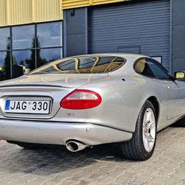 Jaguar XKR