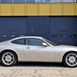 Jaguar XKR