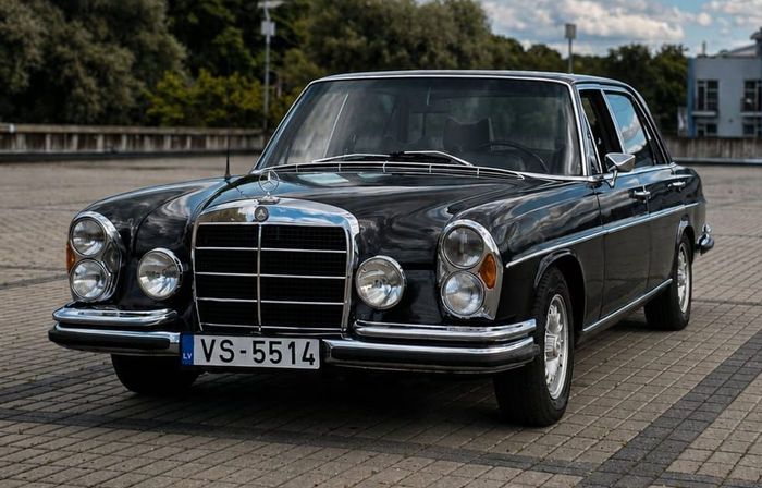 Mercedes-Benz 300 SEL 